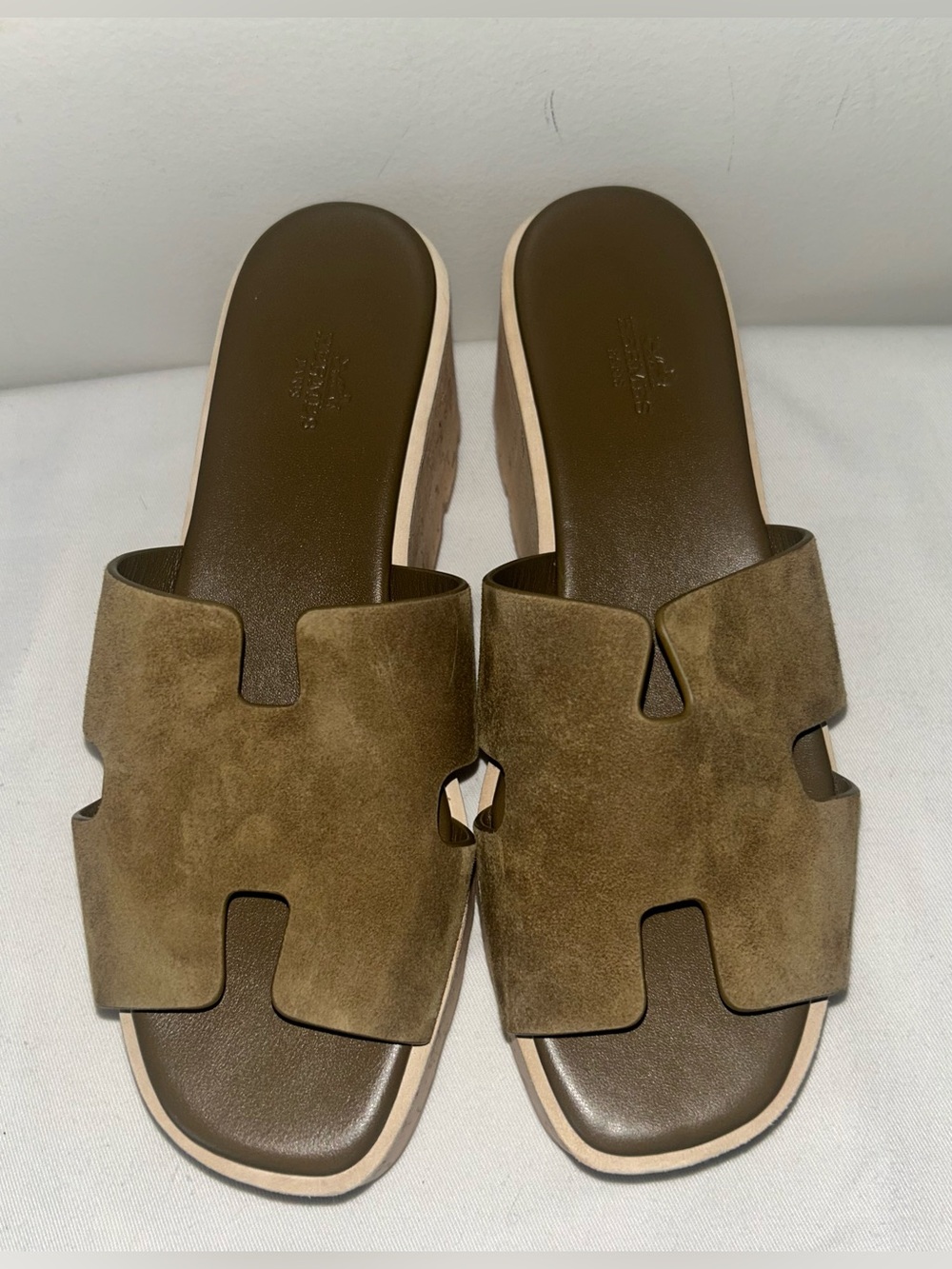NEW! HERMÈS Eze 30 Cork Suede Platform Sandal in Vert Toundra Size 39 (US 9)